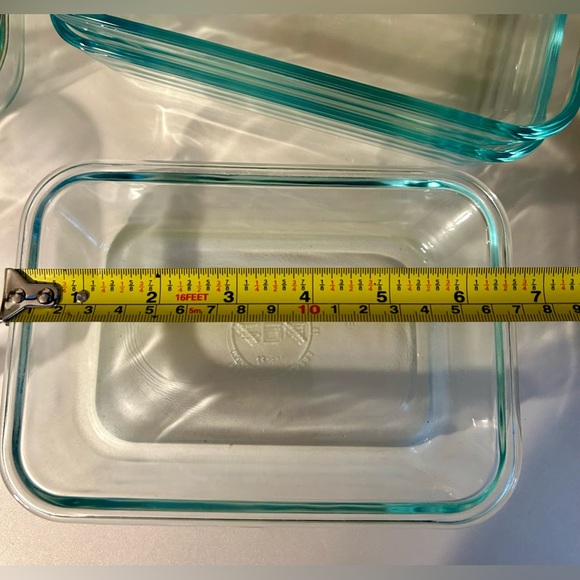 6 baking dishes (5 Pyrex) w/blue tint. - Picture 9 of 15